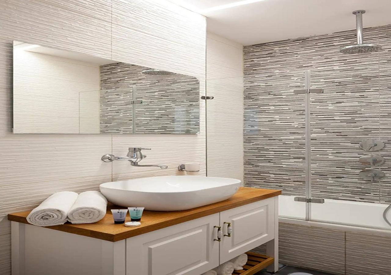 Oַ&O Group- Luxury Penthouse Jacuzzi Sea 36 Floor Appartement Bat Yam Buitenkant foto