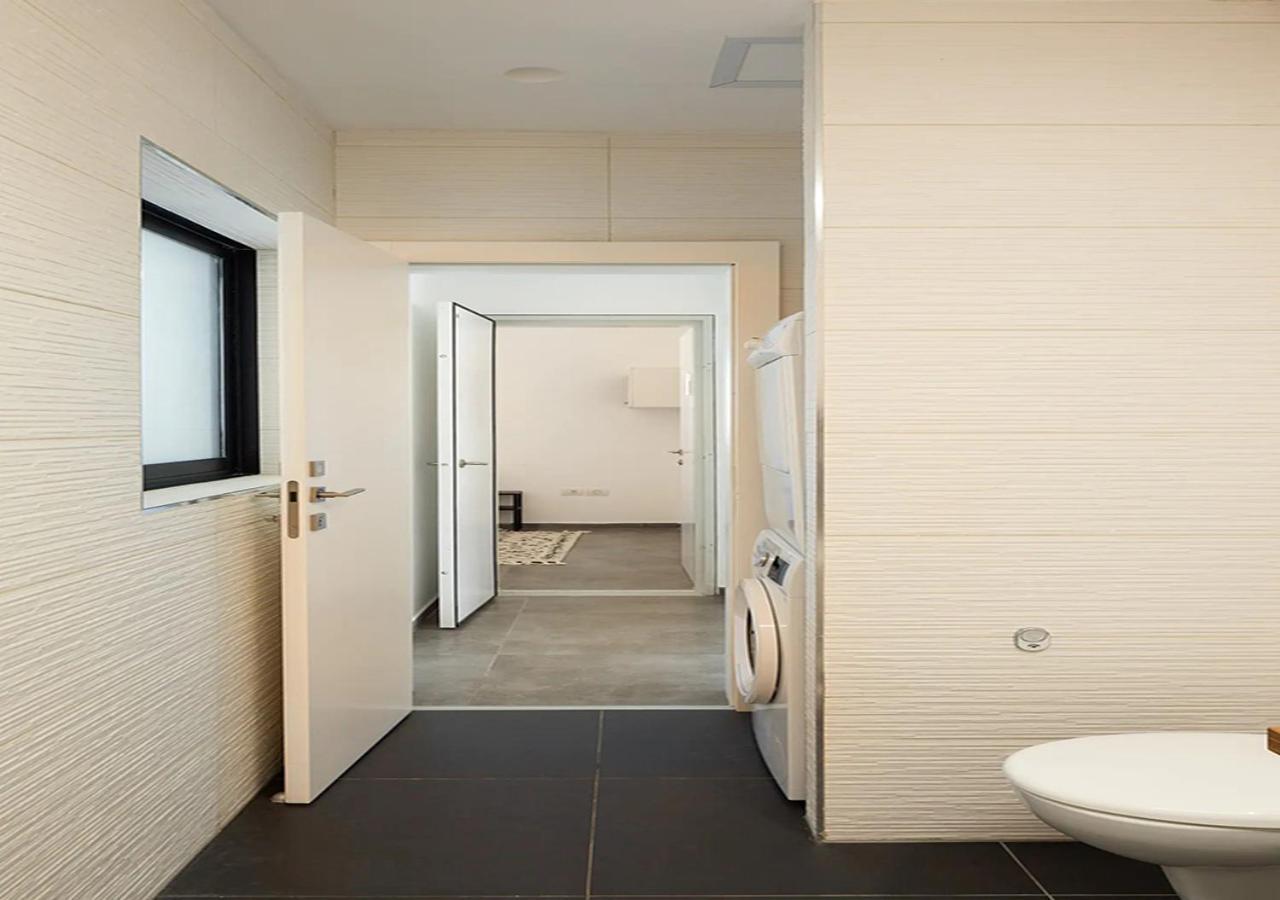 Oַ&O Group- Luxury Penthouse Jacuzzi Sea 36 Floor Appartement Bat Yam Buitenkant foto