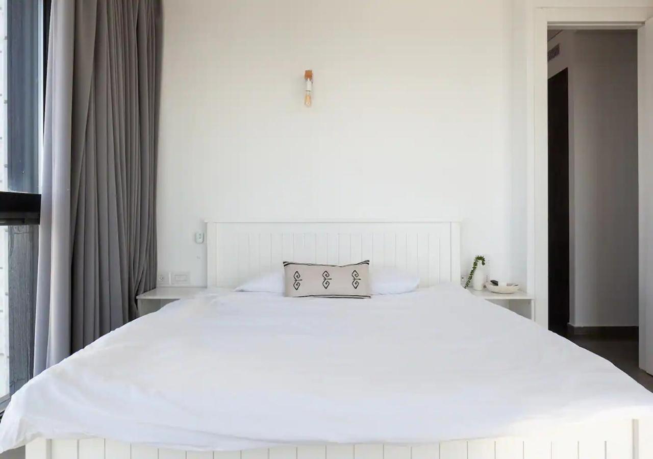Oַ&O Group- Luxury Penthouse Jacuzzi Sea 36 Floor Appartement Bat Yam Buitenkant foto